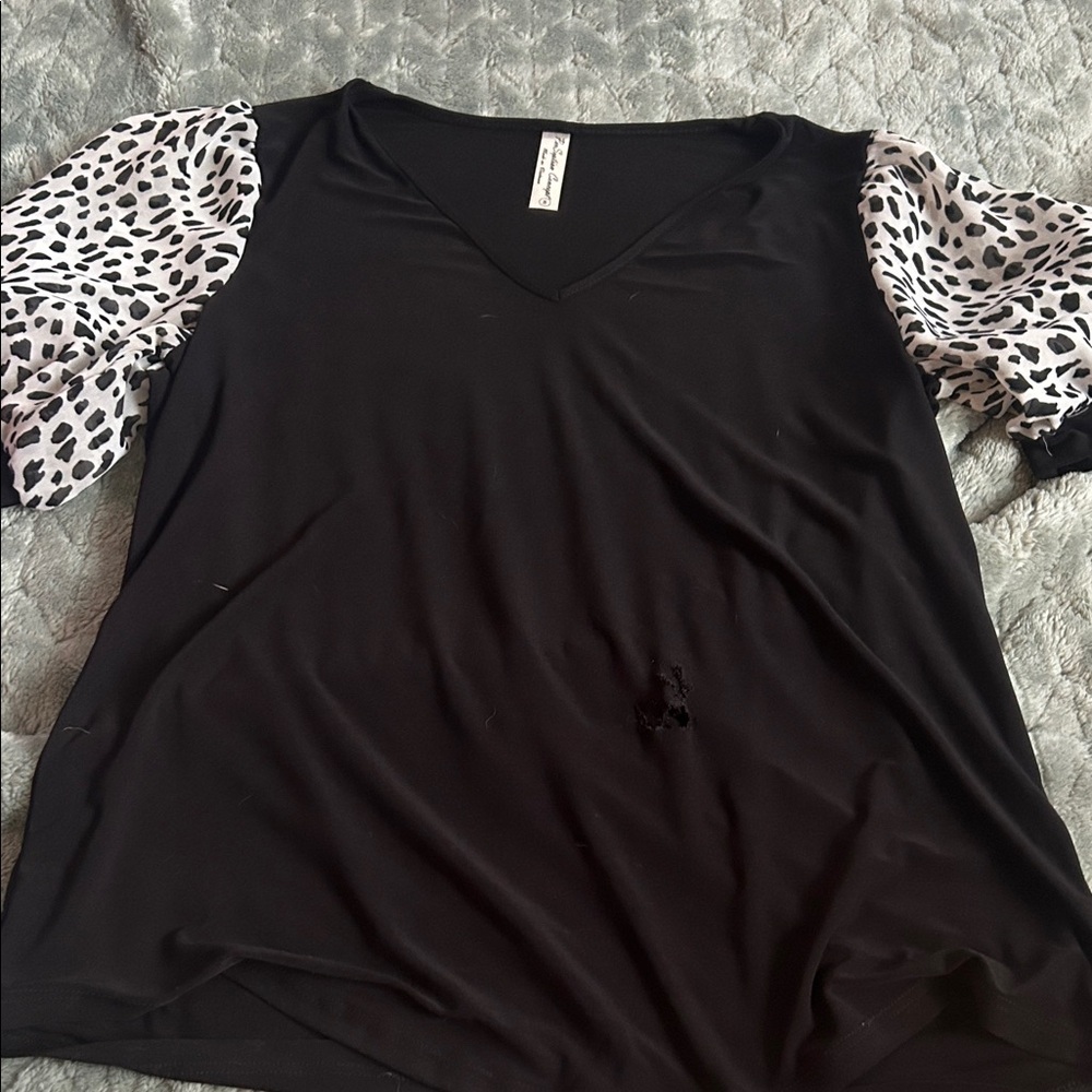 Black and White Leopard Sleeve Top